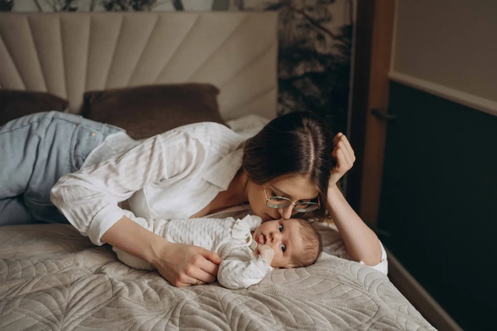 mama-z-niemowleciem-sesja-lifestyle-gdansk